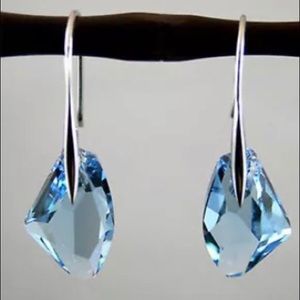 🔥🔥 $10 or 2/$15 🔥🔥 DROP EARRINGS